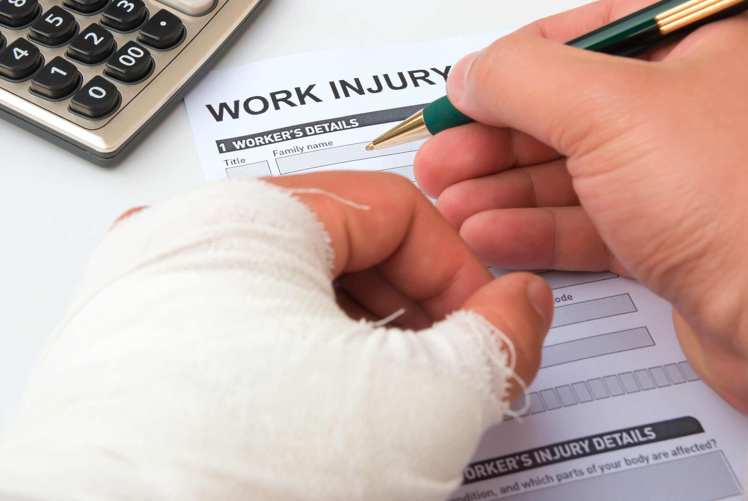 Injured worker deciding to file workers' comp vs personal injury claim