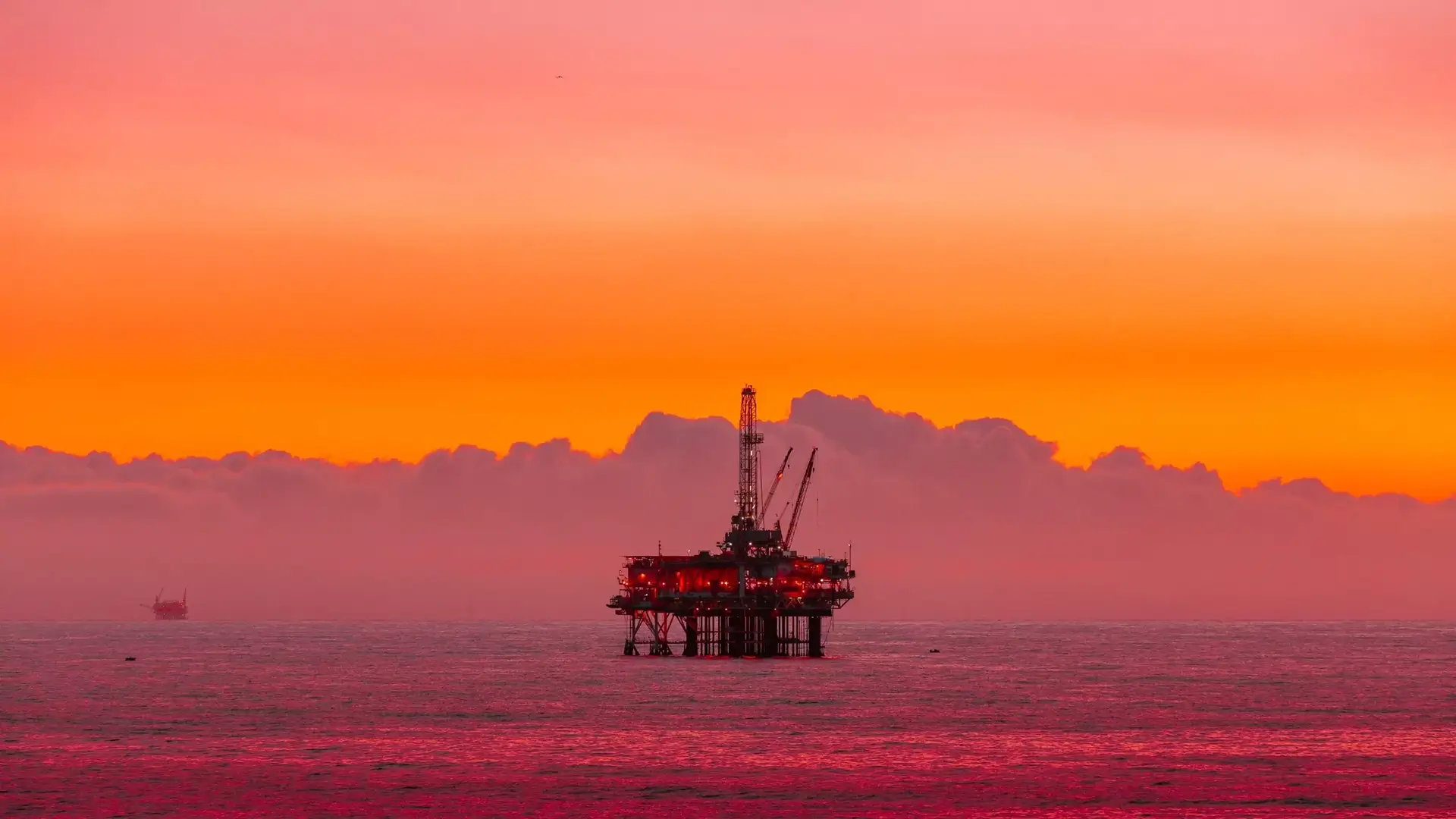 The Regulations of Oil Rigs and How They Can Be Improved